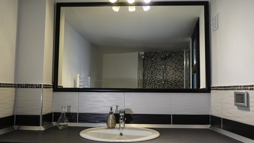 Downtown Deluxe Apartment เอ็กเกอร์ ห้อง รูปภาพ